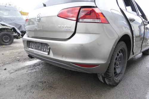 VW Golf 7 5G Limousine Stoßstange hinten Heckstoßstange braun golf LC8Y PDC (163670)