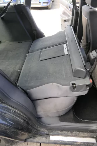 Audi A4 B5 Sitz Sitze hinten Rückbank Rücksitzbank Kombi schwarz Kopfstützen (163998)