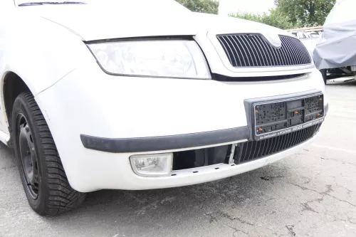 Skoda Fabia 6Y Stoßstange Stoßfänger vorne weiß LF9E 2000-2004 (164154)