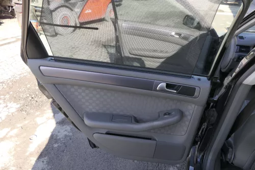 A6 4B Türverkleidung Verkleidung Tür vorne hinten Sonnenrollo swing grau Rollo (164214)