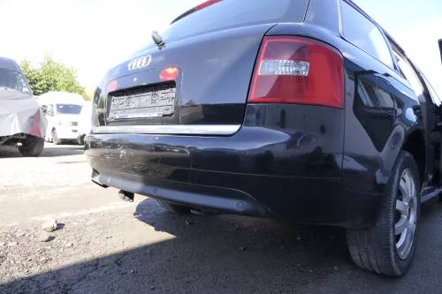 Audi A6 4B Kombi Avant Stoßstange hinten Heckstoßstange schwarz LZ9W - PDC (164228)