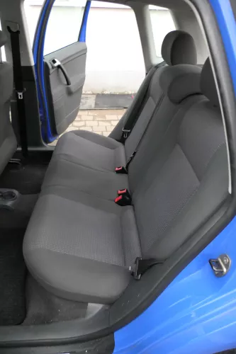 VW Polo 9N 9N3 Sitz Rückbank Sitzfläche Sitze 3 Punkt Gurt hinten mit Kopfstütze (164305)