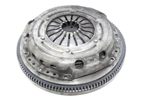 VW Golf 5 6 Schwungrad Schwungscheibe 1.4 030105271D 038105269C + Kupplung (164380)