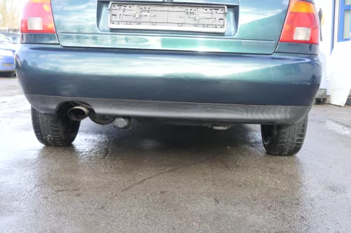 Audi A4 B5 Limousine Stoßstange hinten Heckstoßstange grün LZ6U biscaBj99 (164428)
