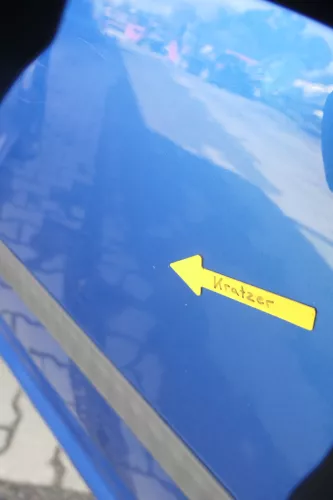 VW Touran 1T 1T3 Tür hinten links blau LA5X und Scheibe ohne Anbauteile (164456)