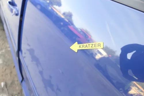 VW Touran 1T 1T3 Tür hinten links blau LL5M und Scheibe ohne Anbauteile (164486)