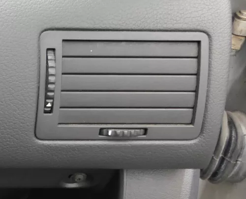 Skoda Octavia 1U Lüftungsdüse Düse Lüftung vorne rechts 1U1819702B 47H