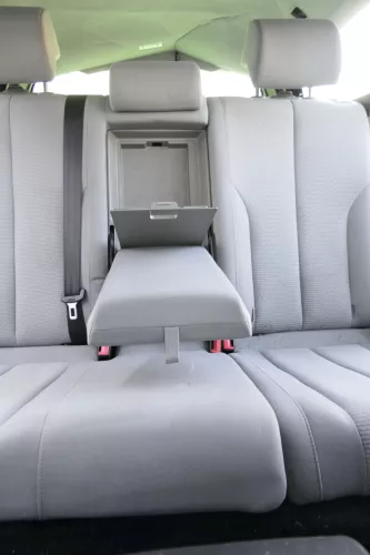 VW Passat 3C Kombi Avant Variant Sitz Rückbank Rücksitzbank Sitze Ski durch grau (164719)