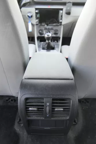 VW Passat 3C Mittelarmlehne Armlehne Fach original komplett grau classicgr Stoff (164720)