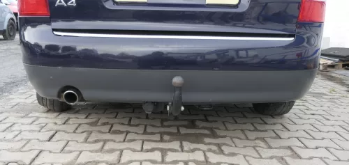 Audi A4 8E B6 Kombi Avant Stoßstange hinten mit Spoiler lila blau LY5K