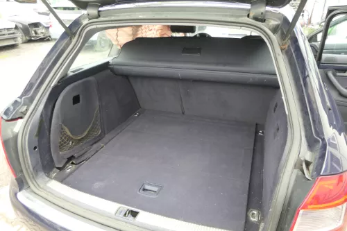 Audi A4 8E Avant Kombi Verkleidung Teppich Kofferraum dunkelgrau blau maritimbla