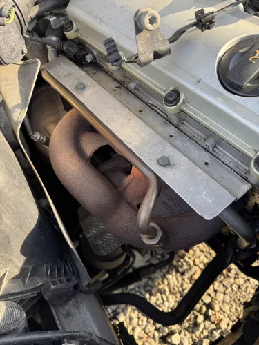 Audi A4 8E B6 Ventil Rohr Abgasrückführungsventil 1,6 75kw ALZ 06B131521A