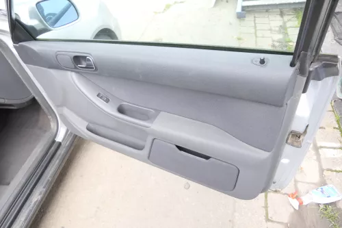 Audi A3 8L Türverkleidung Verkleidung Tür vorne rechts 2/3-Türer grau schiefer (164800)