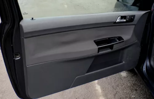 VW Polo 9N Türverkleidung Verkleidung Tür vorne links 2/3-Türer  elektrisch (164828)