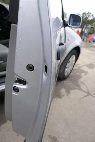 VW Golf 4 Tür vorne rechts Beifahrertür 2/3-Türer LA7W silber grau ohnAnbauteile (164854)