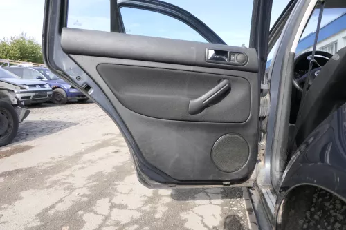 1x VW Golf 4 1J Kombi Türverkleidung Verkleidung Tür hinten links schwarz