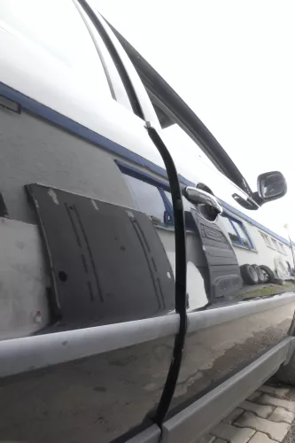 VW Passat 3B 3BG Kombi + Limo Tür vorne rechts Beifahrertür schwarz L041 (165092)