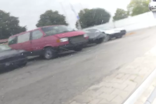 Passat 3B 3BG 3B6 Kombi + Limo Tür vorne links Fahrertür schwarz L041 ohneAnbaut (165096)