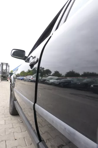 Passat 3B 3BG 3B6 Kombi + Limo Tür vorne links Fahrertür schwarz L041 ohneAnbaut (165096)