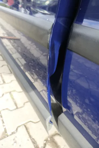 VW Passat 3B 3BG 3B6 Kombi + Limo Tür vorne links Fahrertür blau LB5N ohneAnbaut (165110)