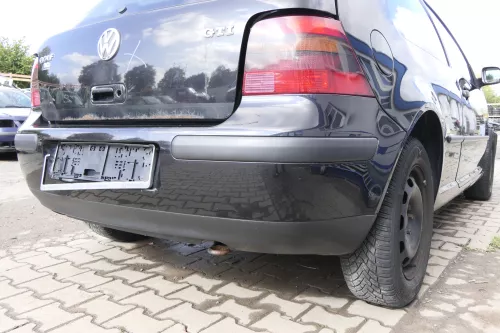 VW Golf 4 Limousine Stoßstange hinten Heckstoßstange Stoßfänger schwarz LC9Z (165162)