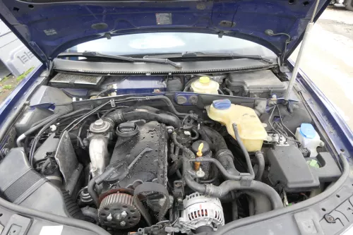 VW Passat 3BG Steuergerät Motor Motorsteuergerät 1,9 TDI 96kw AVF 038906019BN