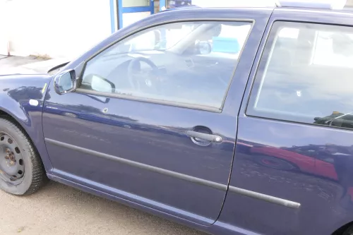 VW Golf 4 Tür vorne links Fahrertür 2/3-Türer blau LA5G ohneAnbauteile