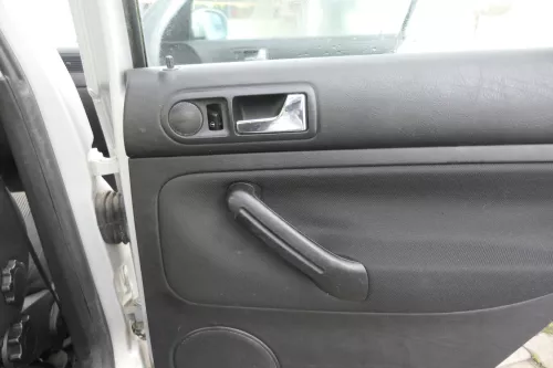 1x VW Golf 4 1J Kombi Türverkleidung Verkleidung Tür hinten rechts schwarz f (165296)