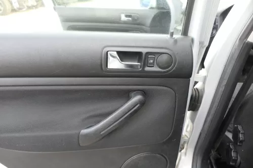 1x VW Golf 4 1J Kombi Türverkleidung Verkleidung Tür hinten links schwarz (165297)