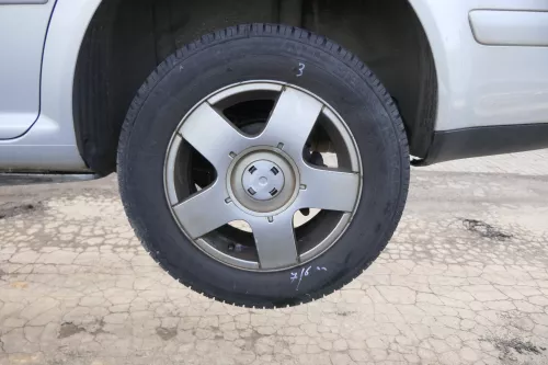 VW Golf 4 Beetle Alufelgen Felgen 195/65 R15 Allwetterreifen 1J0601025B 4-7mm (165314)