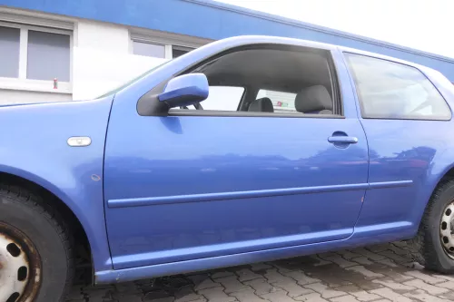 VW Golf 4 Tür vorne links Fahrertür 2/3-Türer blau LW5Y ohneAnbauteile