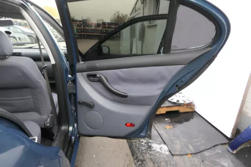 Seat Leon 1M Toledo Türverkleidung Verkleidung Tür hinten rechts blau grau Griff