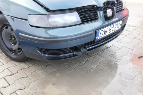 Leon 1M Toledo Stoßstange vorne Stoßfänger Grill LS5W AZUL TOPACIO L5SW grün (165485)