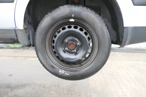 Audi A4 B5 A6 4B Passat 3BG Felgen Reifen Sommerreifen 195/65 R15 91H 6-7mm (165520)