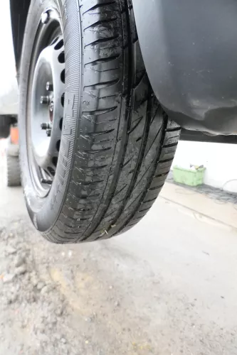 Audi A4 B5 A6 4B Passat 3BG Felgen Reifen Sommerreifen 195/65 R15 91H 6-7mm (165520)