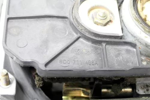 Audi A6 A4 Passat 3B Schaltgestänge Schaltung Gangschaltung Schalthebel 5 Gang X (165523)