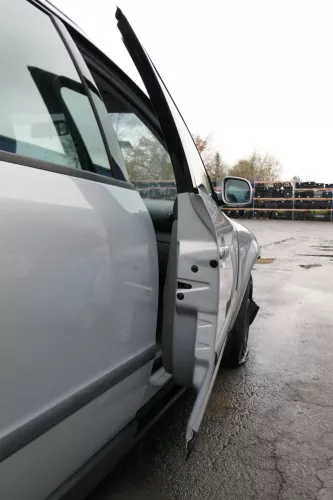 VW Passat 3B 3BG Kombi + Limo Tür vorne rechts Beifahrertür grau silber LB7Z (165526)