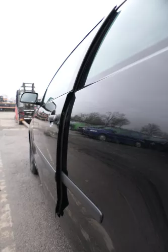 VW Polo 9N 9N3 Tür vorne links Fahrertür 2/3-Türer schwarz L041 ohneAnbautei (165658)