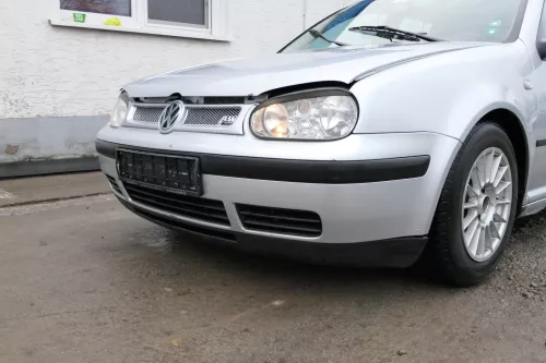 VW Golf 4 1J Stoßstange vorne Stoßfänger vorn grau silber LB7Z Frontstoßstange (165705)