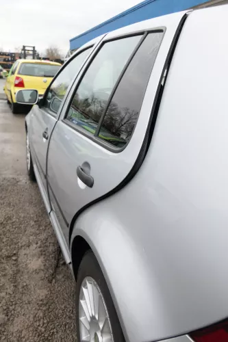 VW Golf 4 Limousine Tür hinten links silber LA7W (KEINkombi) (165710)
