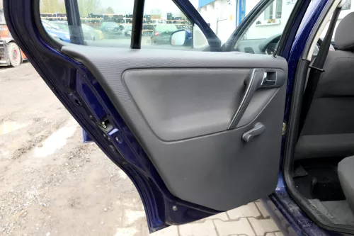 1x VW Polo 6N2 Türverkleidung Verkleidung Tür hinten links 4/5-Türer off-black (165758)