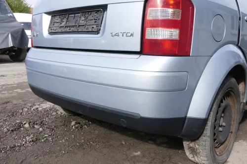 Audi A2 8Z Stoßstange hinten Heckstoßstange blau türkis LY7R (165828)