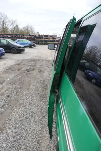 T4 Transporter Tür links Schiebetür mit Scheibe Multivan Caravelle grün Polizei (166175)