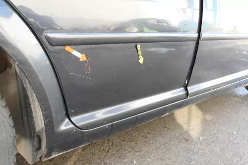 VW Golf 4 Bora Tür hinten rechts nur Kombi / Variant schwarz LC9Z -ohne Anbautei (166214)