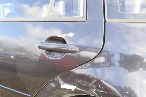 VW Golf 4 Bora Tür hinten links nur Kombi / Variant schwarz LC9Z ohne Anbauteil (166215)