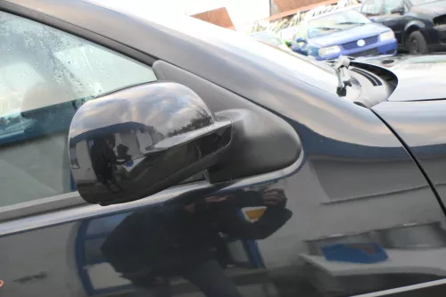 Polo Kombi mechanischer Spiegel vorne rechts Außenspiegel schwarz LC9Z abBj.1999