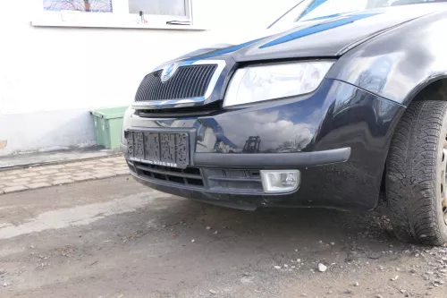 Skoda Fabia 6Y Stoßstange Stoßfänger vorne schwarz LF9R 2000-2004 (166382)