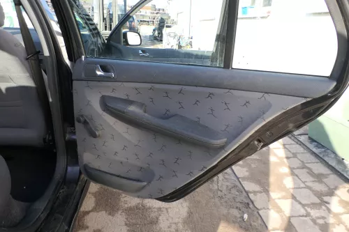 4 x Skoda Fabia 6Y Stufenheck Türverkleidung Verkleidung Tür vorn vorne links re (166394)