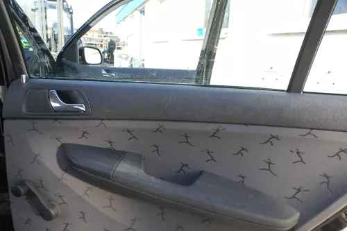 4 x Skoda Fabia 6Y Stufenheck Türverkleidung Verkleidung Tür vorn vorne links re (166394)