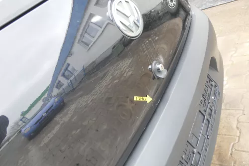 VW Fox 5Z Heckklappe Kofferraumklappe Klappe hinten + Scheibe schwarz LC9Z (166411)